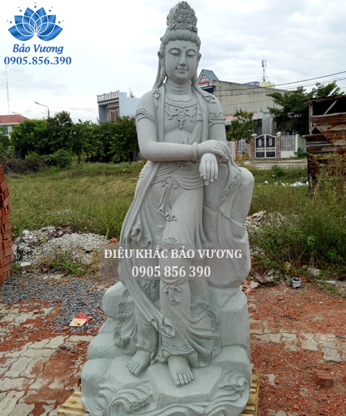 Tượng quan âm tự tại - 052